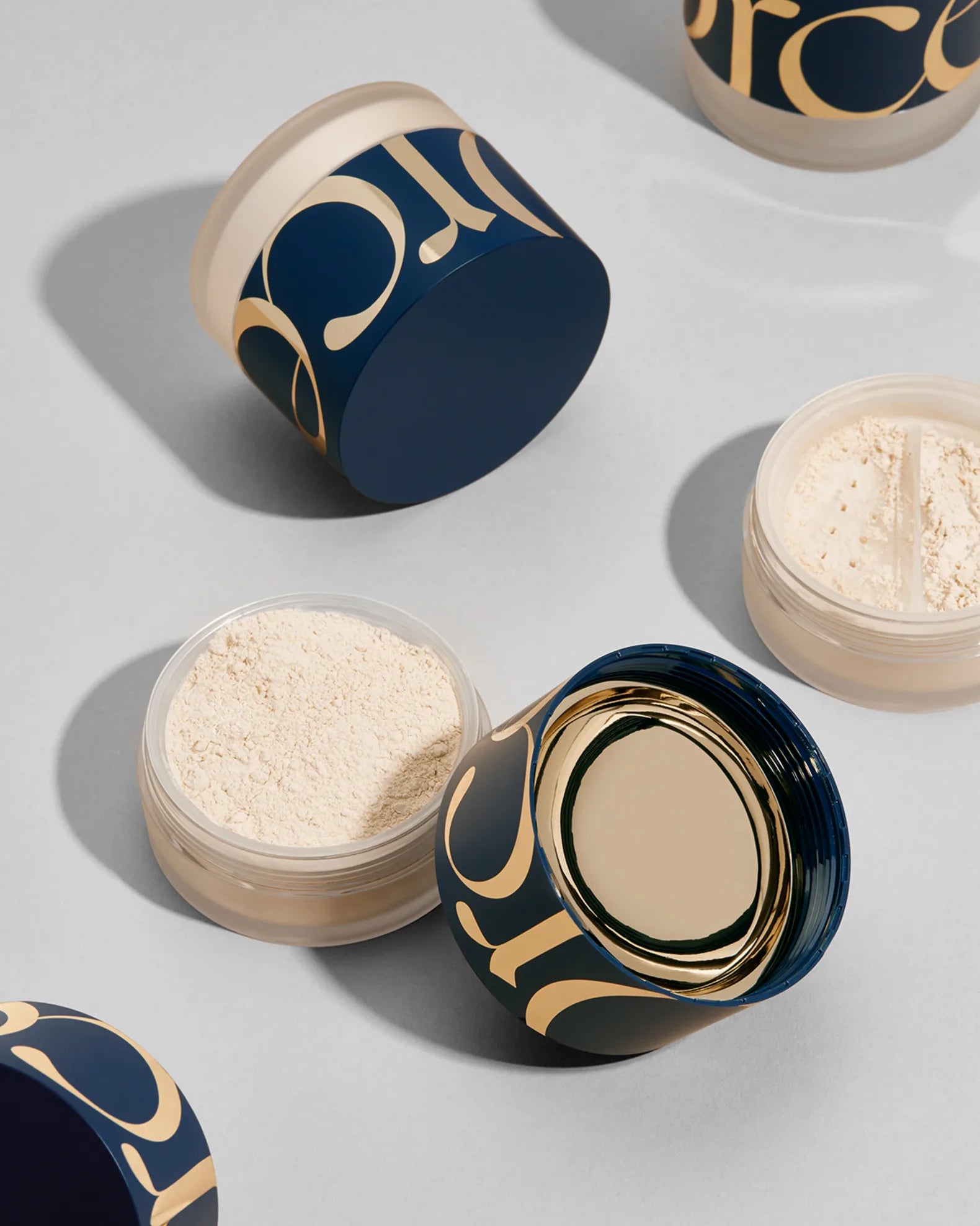 Come Closer Serum-Infused Setting Powder